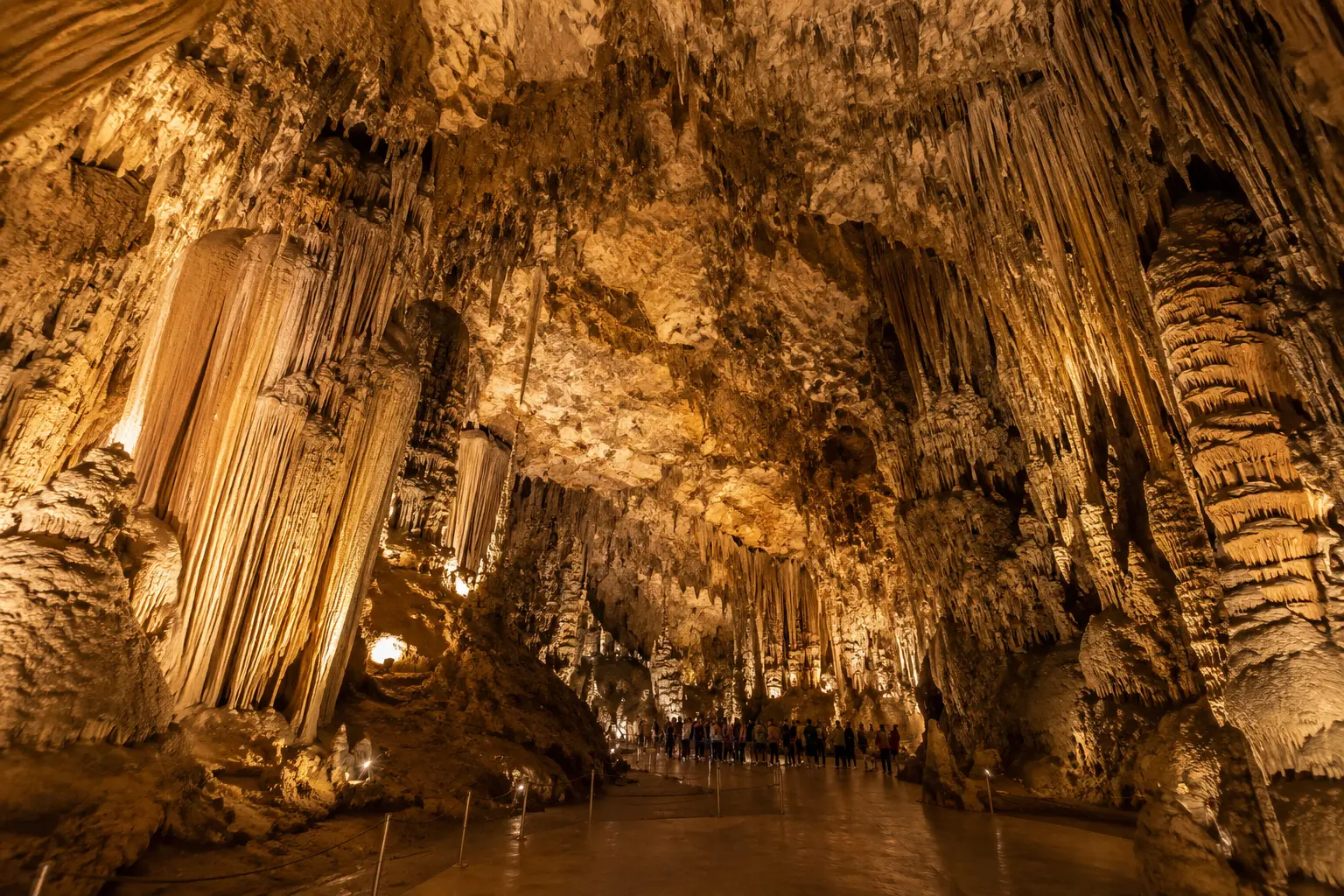 Cueva de Nerja en una escapada de dos días